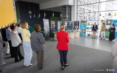 2026-06-16-otwarcie-wystawy-Barwy-Matematyki-w-Bibliotece-PB-fot-Iryna-Mikhno-PB