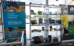 2026-06-16-otwarcie-wystawy-Barwy-Matematyki-w-Bibliotece-PB-fot-Iryna-Mikhno-PB