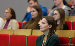 2025-11-21-Across-fot-Dariusz-Piekut-PB