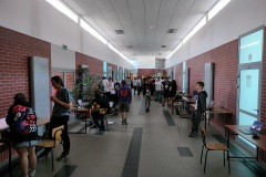 Uczestnicy-BialJam-2023-zebrani-na-korytarzu-na-Wydziale-Informatyki-fot_Malgorzata-Turecka10