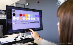 2025-10-10-nowe urządzenie-w-Bibliotece-PB-fot-Iryna-Mikhno-PB