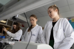 2023.05.16_Biotechnologia-zajecia_fot.-Dariusz-Piekut_PB-2