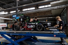 Zespół Cerber Motorsport z Politechniki Białostockiej pracuje nad bolidem CMS-08 w Hali Maszyn Wydziału Mechanicznego, fot. Agnieszka Sakowicz-Stasiulewicz