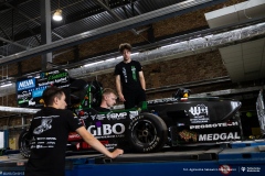 Zespół Cerber Motorsport z Politechniki Białostockiej pracuje nad bolidem CMS-08 w Hali Maszyn Wydziału Mechanicznego, fot. Agnieszka Sakowicz-Stasiulewicz