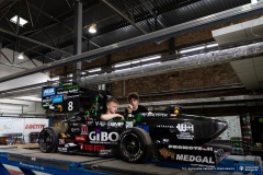 Zespół Cerber Motorsport z Politechniki Białostockiej pracuje nad bolidem CMS-08 w Hali Maszyn Wydziału Mechanicznego, fot. Agnieszka Sakowicz-Stasiulewicz
