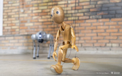 2025-04-02-Marionetka-cyberpies_fot-Dariusz-Piekut-PB