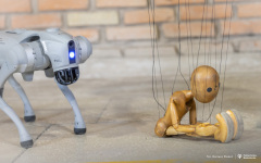 2025-04-02-Marionetka-cyberpies_fot-Dariusz-Piekut-PB