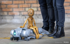 2025-04-02-Marionetka-cyberpies_fot-Dariusz-Piekut-PB