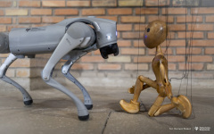2025-04-02-Marionetka-cyberpies_fot-Dariusz-Piekut-PB