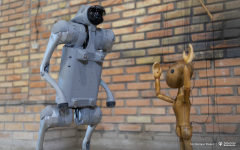 2025-04-02-Marionetka-cyberpies_fot-Dariusz-Piekut-PB