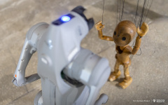 2025-04-02-Marionetka-cyberpies_fot-Dariusz-Piekut-PB