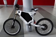 Damian-Orzechowski-pasjonat-rowerow-elektrycznych-z-Politechniki-Bialostockiej-fot.-Pawel-Jankowski-2