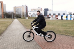 Damian-Orzechowski-pasjonat-rowerow-elektrycznych-z-Politechniki-Bialostockiej-fot.-Pawel-Jankowski-3