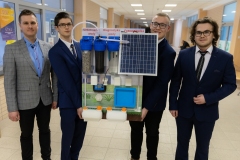 Czterech młodych konstruktorów prezentuje stację uzdatniania wody, konkurs-El-Robo-Mech_fot.Dariusz-Piekut_PB-38