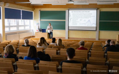 2026-02-27 "Wykład Etanol, czyli pomiędzy przyjemnością a cierpieniem" fot. Aleksandra Kamińska PB
