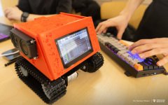 2026-04-15-El-Robo-Mech-fot-Dariusz-Piekut-PB-25