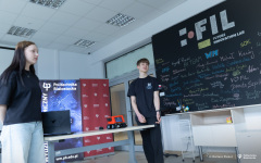 2026-04-15-El-Robo-Mech-fot-Dariusz-Piekut-PB-49