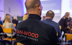 2025-12-12-Drewno-w-architekturze-fot-Dariusz-Piekut-PB