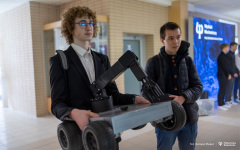 2024-04-17-El-Robo-Mech-fot-Dariusz-Piekut