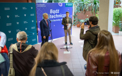 2025-10-15-Rozdanie-stypendiów-przemysłowych-na-WE-fot-Dariusz-Piekut-PB