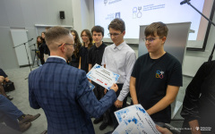 2025-10-17-Young-PoloniaTech-Academy-fot-Dariusz-Piekut-PB