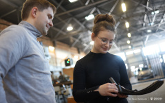 Studenci-oraz-pracownicy-z-WM-zaprojektowali-prototyp-adaptera-umozliwiajacego-zamocowanie-ploz-na-hulajnodze_fot.-Pawel-Jankowski-4