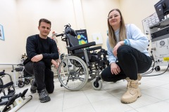 Gabriela Prokopczyk i Patryk Sienkiewicz studiują na kierunku inżynieria biomedyczna. fot. Piotr Awramiuk/PB (6)