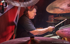 2025-10-24-Koncert-Kultowej-Akadery-fot-Maciej-Giedrojc-Juracha