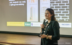 2026-04-24-kawiarnia-naukowa-bez-ruchu-fot-Maciej-Giedrojc-Juraha