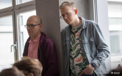 026-03-25-Kawka-z-profesorem-fot-Dariusz-Piekut-PB