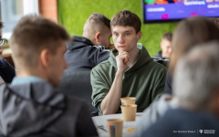 026-03-25-Kawka-z-profesorem-fot-Dariusz-Piekut-PB