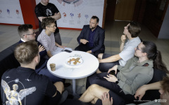 2026-05-20-Kawka-z-profesorem-Zajkowskim-WE-fot-Aneta-Kondzior