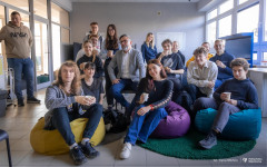 2025-11-05-WM-kawka-z-prof-Kuciejem-fot-Iryna-Mikhno-PB