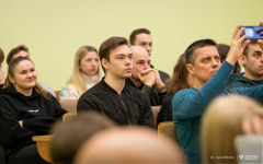 2025-03-31-WIZ-Agenda-AI-w-marketingu-fot-Iryna-Mikhno-PB-30