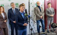 2025-12-02-Konferencja-prasowa-jubileusz-AZS-fot-Dariusz-Piekut-PB