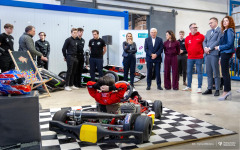 2025-03-25-konferencja-prasowa-gokart-Igora-Ponichtery-–-zawodnika-kartingowego-z-Bialegostoku-fot-Iryna-Mikhno-16