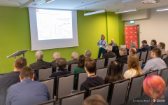 2025-01-21-XXI-Konferencja-Światłowody-i-ich-zastosowania-fot-Dariusz-Piekut