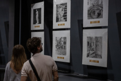 PIK.-Wystawa-prac-studentow-I-roku-Architektury-Krajobrazu-WBiNS-PB-Kreska-w-kreske-fot.-Piotr-Awramiuk-11