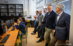 2025-05-20-Otwarcie-Laboratorium-Przemysłowej-Autonomizacji-i-Cyfrowej-Produkcyjna-WE-fot-Dariusz-Piekut-PB