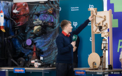 2026-03-18-Niesamowita maszyna-fot-Iryna-Mikhno-PB