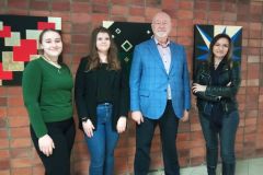 I. Kozak i J. Leszczkowska, dziekan prof. M. Bołtryk, E. OrzechowskaFot. A. Topczewska_fot. Aneta Topczewska_Radio Akadera (1)