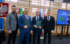 2026-02-24-Umowa-o-współpracy-z-ZS-Nr-2-w-Ostrowi-Mazowieckiej-fot. ZS-Nr-2-w-Ostrowi-Mazowieckiej