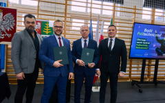 2026-02-24-Umowa-o-współpracy-z-ZS-Nr-2-w-Ostrowi-Mazowieckiej-fot. ZS-Nr-2-w-Ostrowi-Mazowieckiej