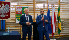 2026-02-24-Umowa-o-współpracy-z-ZS-Nr-2-w-Ostrowi-Mazowieckiej-fot. ZS-Nr-2-w-Ostrowi-Mazowieckiej