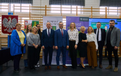 2026-02-24-Umowa-o-współpracy-z-ZS-Nr-2-w-Ostrowi-Mazowieckiej-fot. ZS-Nr-2-w-Ostrowi-Mazowieckiej