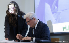 2025-01-17-Porozumienie-o-współpracy-na-rzecz-innowacji-w-programie-Erasmus+-fot-Dariusz-Piekut