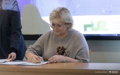 2025-01-17-Porozumienie-o-współpracy-na-rzecz-innowacji-w-programie-Erasmus+-fot-Dariusz-Piekut