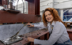 2025-11-19-WBiNŚ-Pani Rektor-projekt betonowy-fot-Iryna-Mikhno-PB