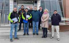 Na zdjęciu: Magdalena Mazerska – Hydros Plus Białystok i od lewej: Artur Kępko – inspektor nadzoru inwestorskiego (branża budowlana), Marcin Kuliński – inspektor nadzoru inwestorskiego (branża elektryczna), Dariusz Przemysław Sadowski – inspektor nadzoru inwestorskiego (branża sanitarna), Roman Koniuch – kierownik budowy, Roman Ptaszyński – projektant, Tomasz Kulesza – prezes Hydros Plus i Bartłomiej Adasiewicz – inżynier Hydros Plus Białystok Na zdjęciu: Magdalena Mazerska – Hydros Plus Białystok i od lewej: Artur Kępko – inspektor nadzoru inwestorskiego (branża budowlana), Marcin Kuliński – inspektor nadzoru inwestorskiego (branża elektryczna), Dariusz Przemysław Sadowski – inspektor nadzoru inwestorskiego (branża sanitarna), Roman Koniuch – kierownik budowy, Roman Ptaszyński – projektant, Tomasz Kulesza – prezes Hydros Plus i Bartłomiej Adasiewicz – inżynier Hydros Plus Białystok