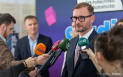 2024.02.29 Otwarcie Laboratorium Elektronicznej Aparatury Medycznej fot.Dariusz Piekut